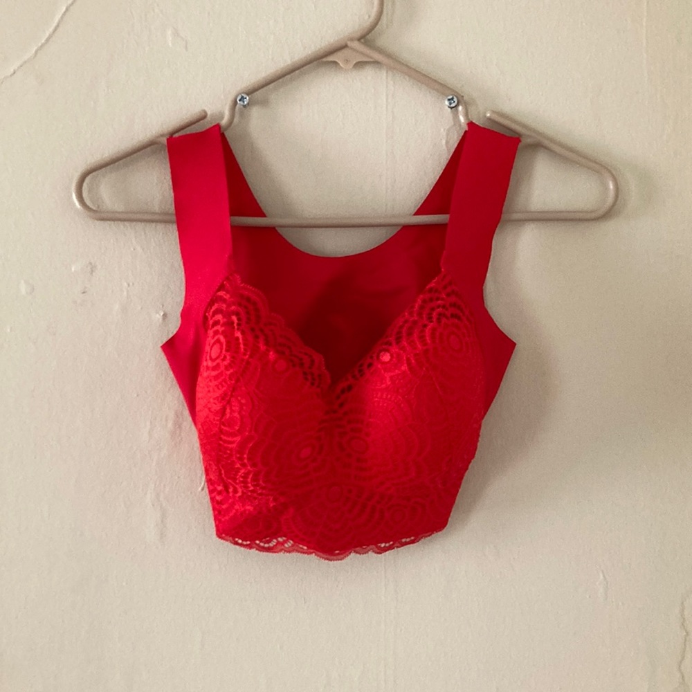 NWOT wireless push-up bra